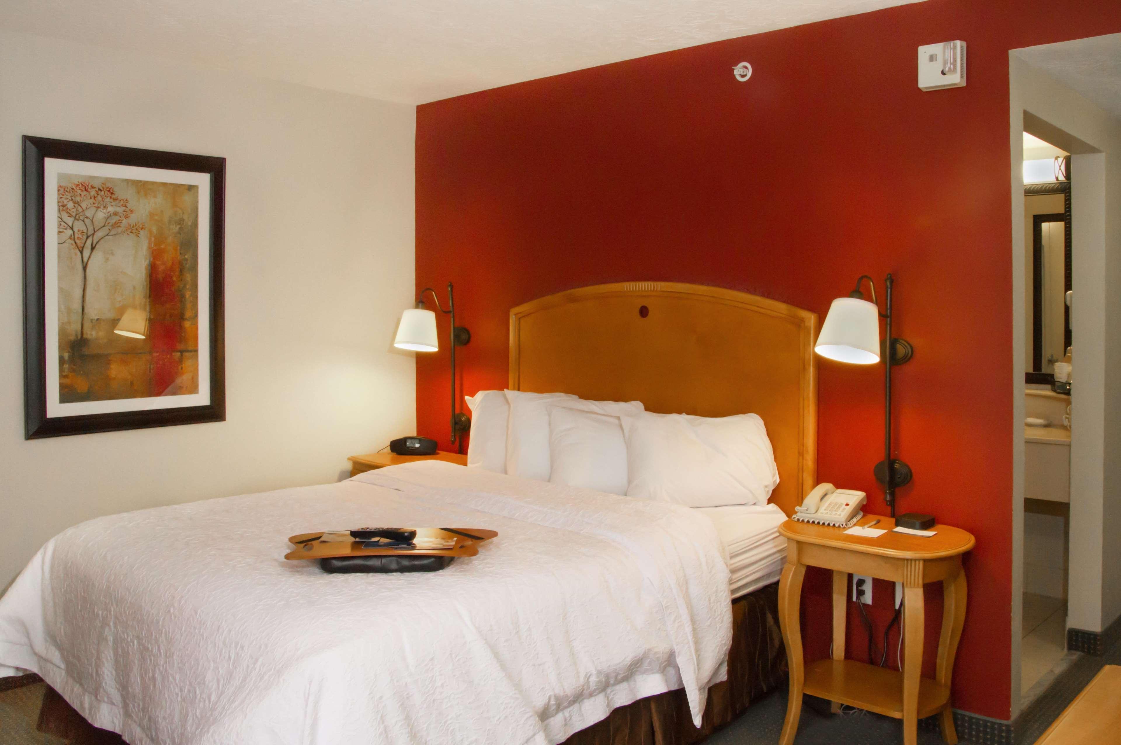 Hampton Inn Cedar Stadt Exterior foto