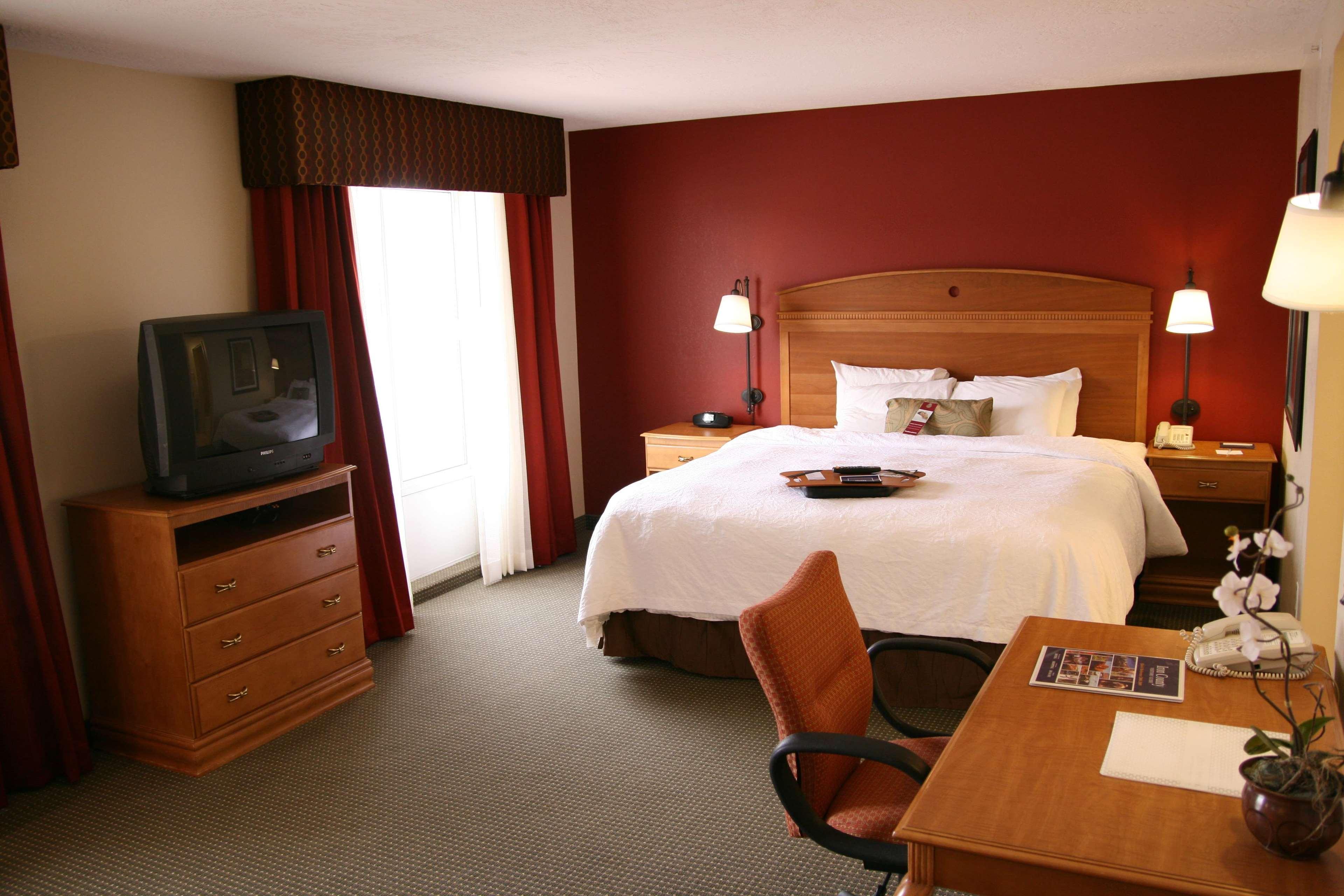Hampton Inn Cedar Stadt Exterior foto