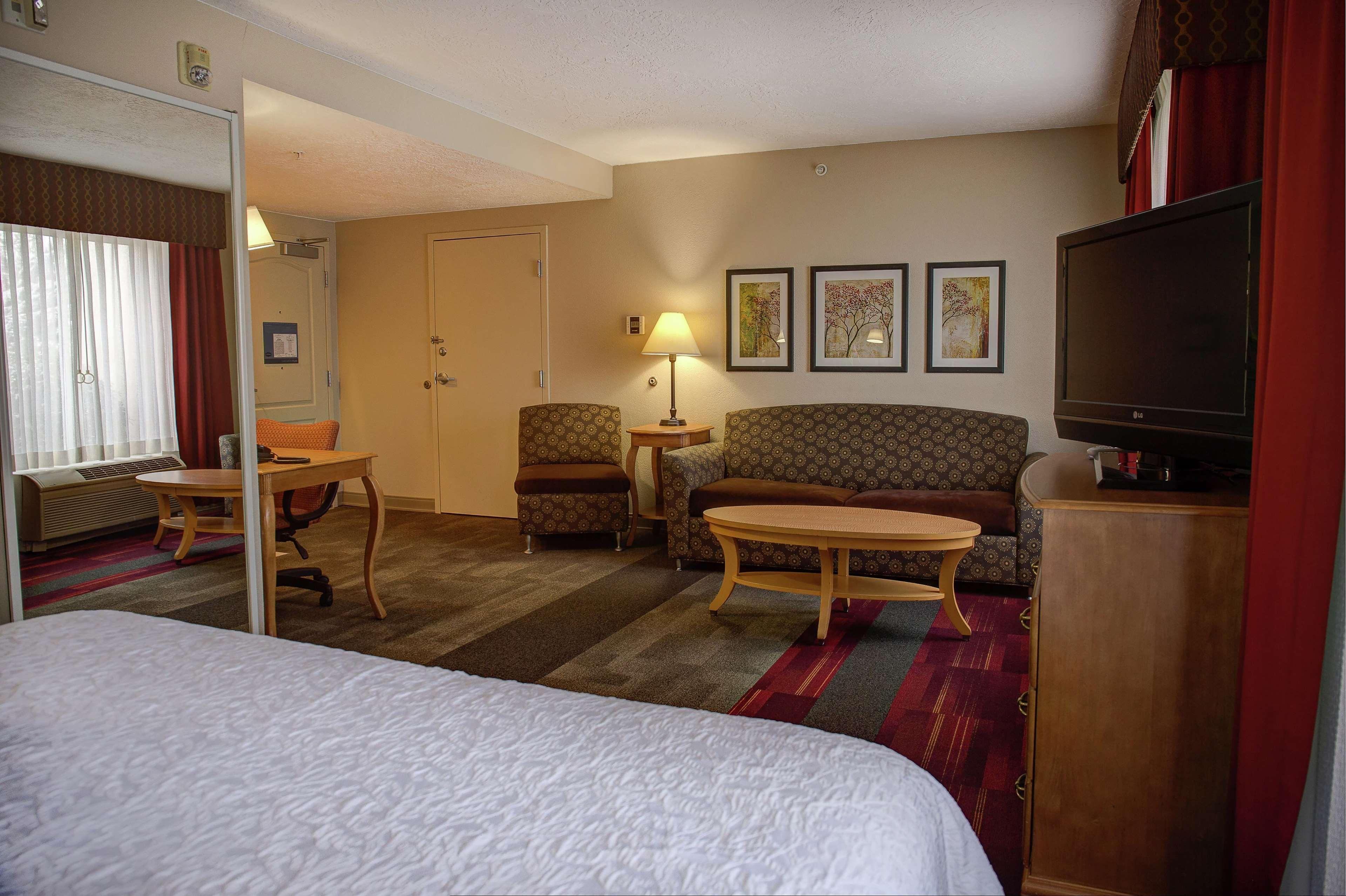 Hampton Inn Cedar Stadt Exterior foto