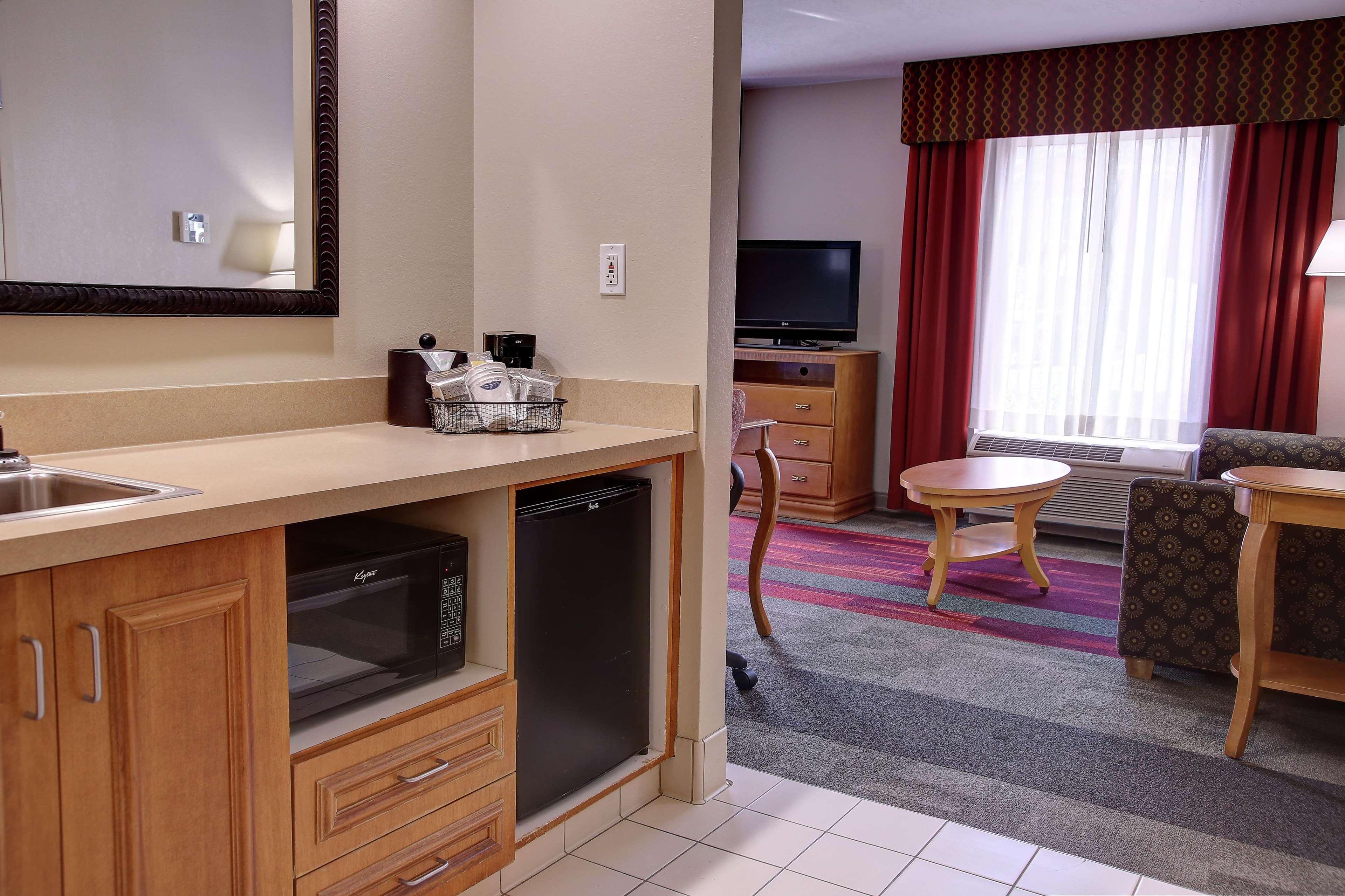 Hampton Inn Cedar Stadt Exterior foto